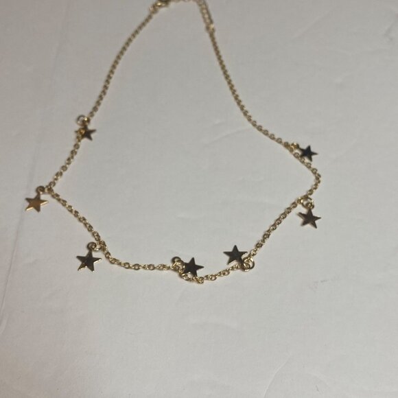 Simple Women’s Choker Chain Star Necklace Gold Tone - Picture 2 of 6